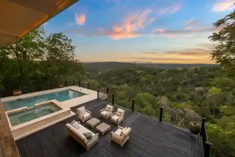 Renovated Home in Private Location