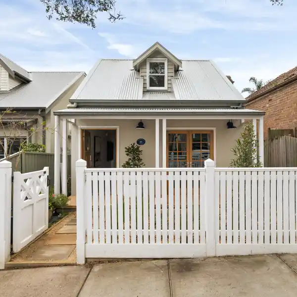 LIGHT-FILLED FAMILY HOME WITH GARDEN OASIS