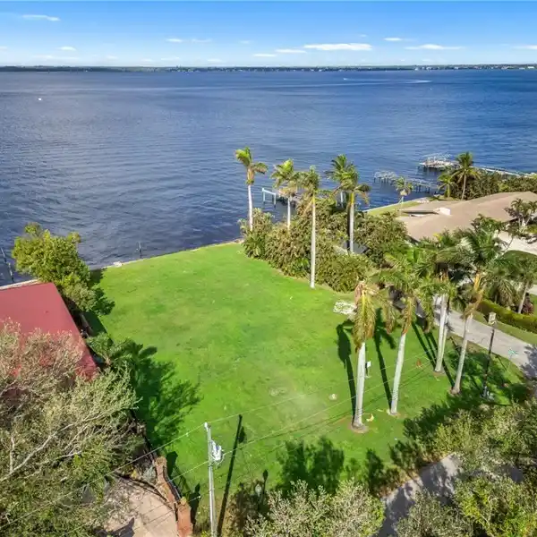 BUILD YOUR RIVERFRONT DREAM HOME