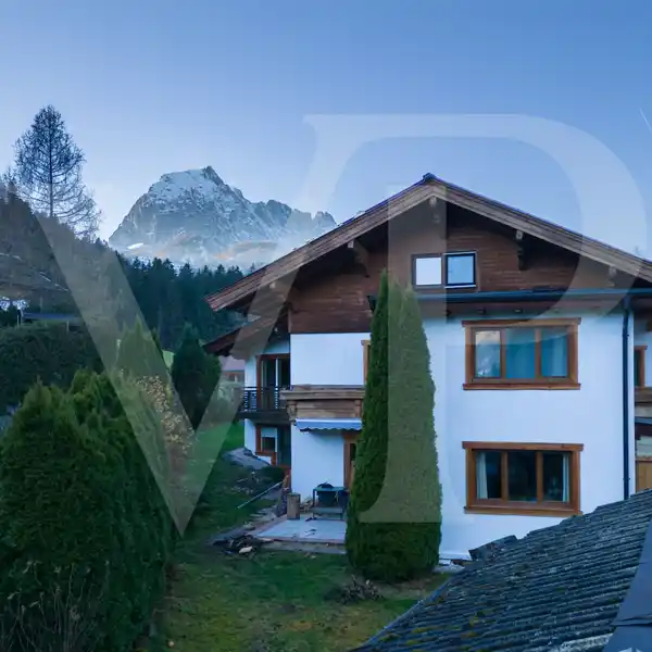 CHARMING COUNTRY HOUSE WITH MOUNTAIN VIEWS
