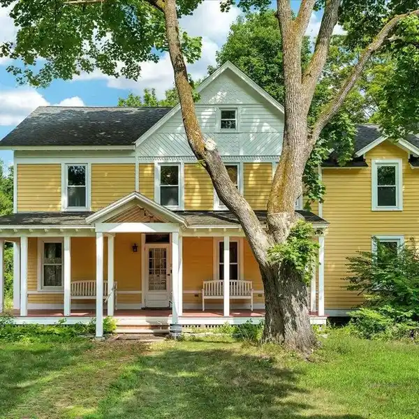 LOVELY HOME IN THE VILLAGE OF KINDERHOOK