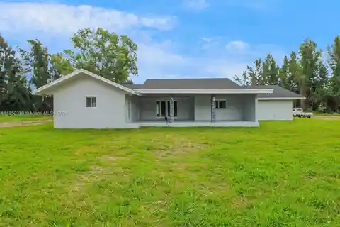 Private Retreat on 2.5 Lush Acres