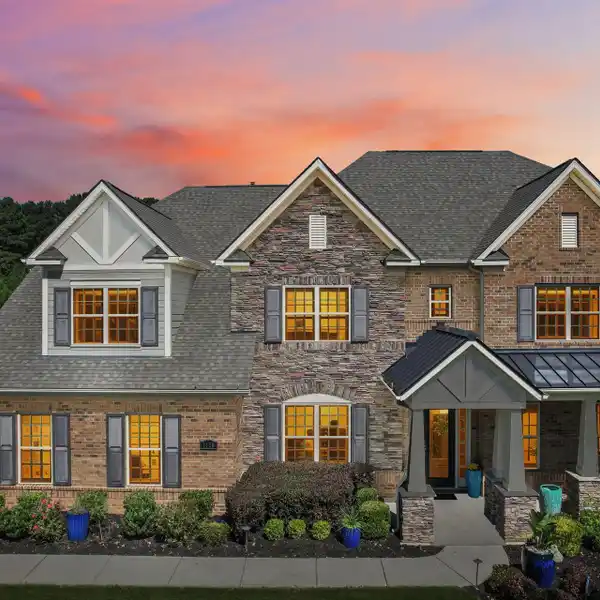 LUXURY LIVING ESTATE HOME