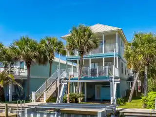 Turnkey Canal-front Residence in Desirable Homeport
