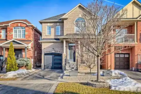 Stunning Home in a Quiet Neighborhood