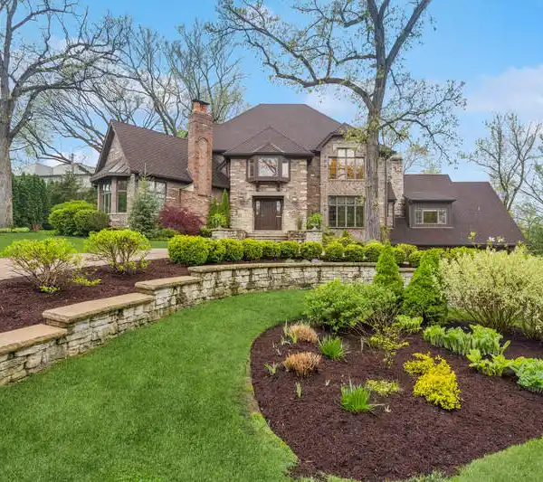 LUXURY AND PRIVACY ON A TRANQUIL LOT