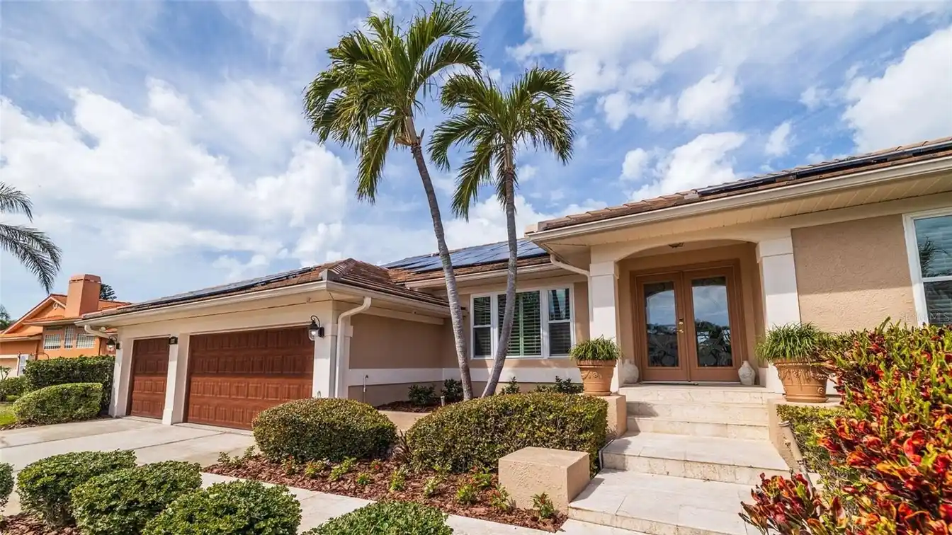 Beautifully Updated Waterfront Home in Sands Point