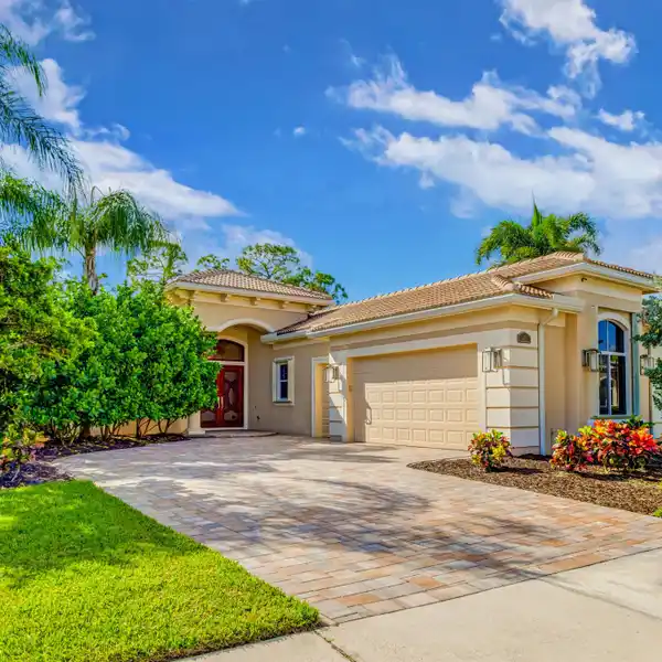 BEAUTIFULLY RENOVATED HOME IN MIRASOL COUNTRY CLUB