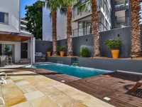 STYLISH ENTERTAINER IN THE HEART OF SEA POINT - CLOSE TO LOCAL ATTRACTIONS