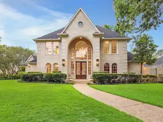 Classic Gem on an Oversized Corner Lot