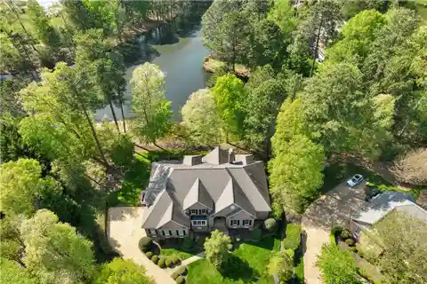 Immaculate All-brick Home in Governor's Land