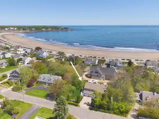 Beautifully Renovated Beach Retreat