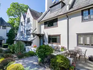 Architecturally Beautiful Townhouse