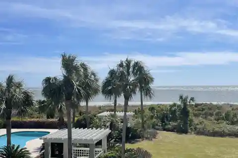 Lovely Renovated Villa with Breathtaking Ocean Views