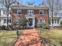 BRICK GEORGIAN IN BLACKSTONE PARK