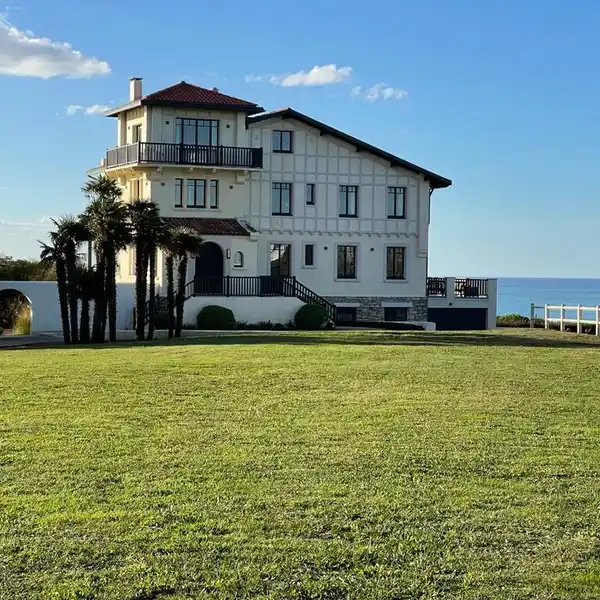 ITXAS GAïNA - ABOVE THE OCEAN