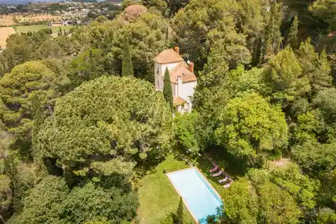 Superb Home in a Wooded Setting