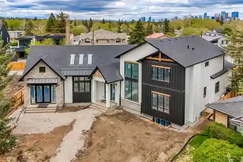 Rare Luxury Home on a Prime Cul-de-sac