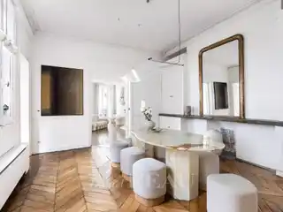 Immaculate Apartment with an Excellent Plan