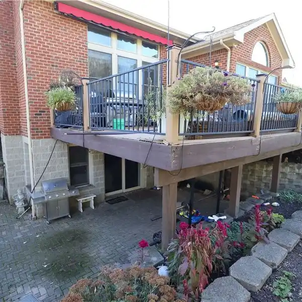 DREAM HOME RETREAT ON 1.5 PRIVATE ACRES