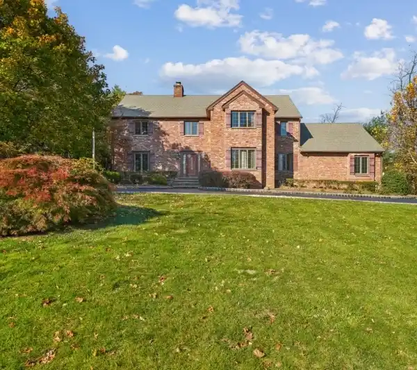 TIMELESS DESIGN MEETS MODERN LUXURY IN CONVENT STATION