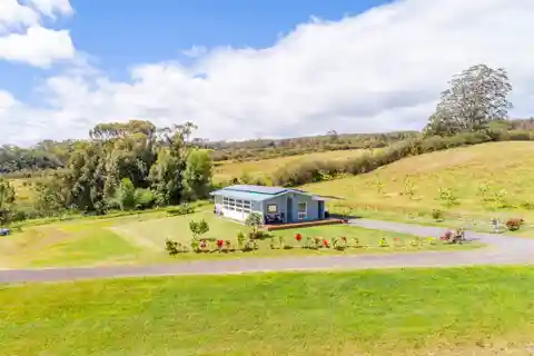 Remarkable 20-acre Property