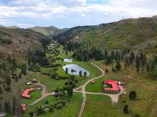 Stunning and Private "cow Creek Ranch"