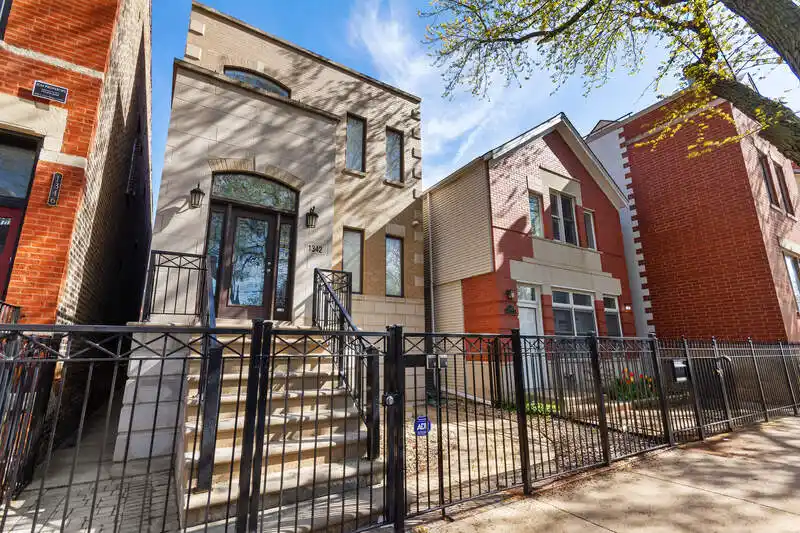 Gorgeous Versatile Property