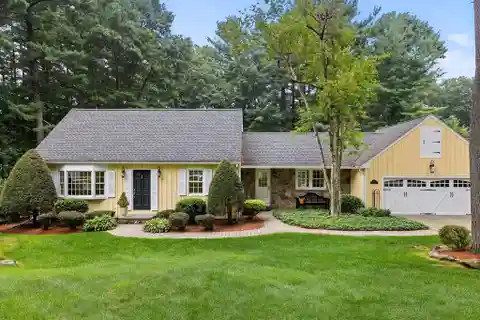 Captivating Cape on a Beautiful Acre
