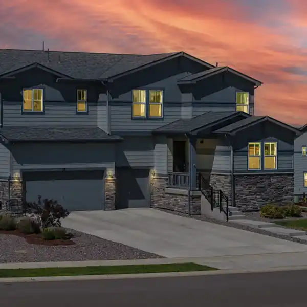 SPACIOUS ERIE HOME WITH STUNNING FLATIRONS VIEWS