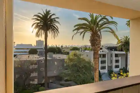 Sought-after Complex in Prime Beverly Hills Location