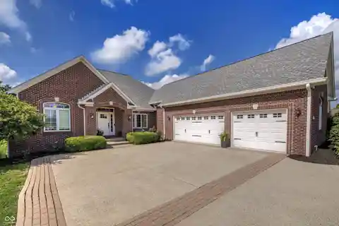 Elegance and Comfort on the Sagamore Golf Course