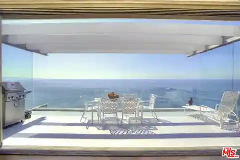 Spectacular Opportunity for a Modern Home