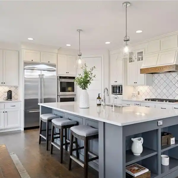 EXCEPTIONAL HOME LOCATED IN THE RIDGE AT ELM CREEK