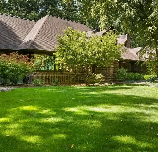 HANDSOME HOME ON A PRIVATE ROAD