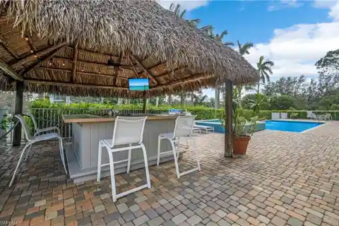 Spacious Condo in Old Naples