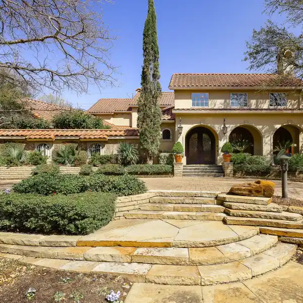EXCEPTIONAL MEDITERRANEAN-INSPIRED ESTATE