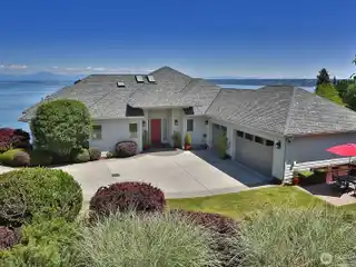 Rare Find with Sweeping Panoramic Vistas