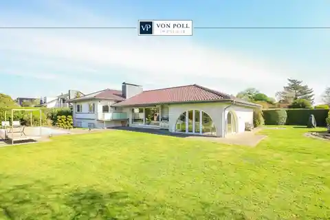 Spacious Basement Bungalow with Pool on the Edge of a Field