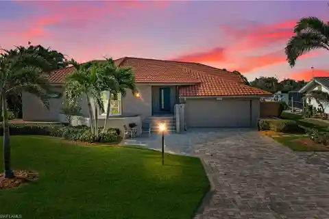 Beautifully Redesigned Home in Sought-after Palm Acres