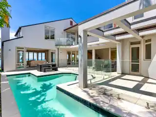 Serene Coastal Retreat with Panoramic Ocean Views