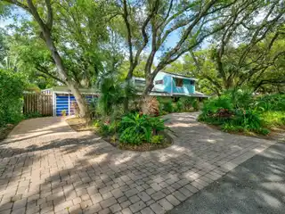 Charming Mid-century Contemporary Home in the Heart of Palm Beach Gardens