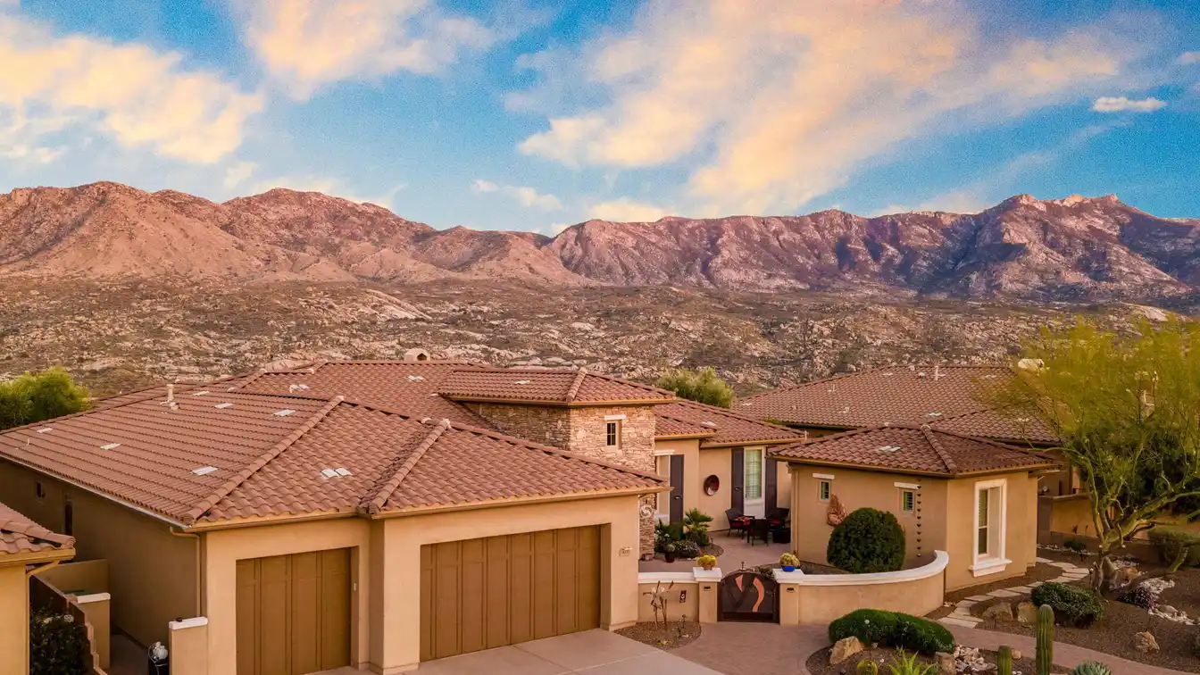 Outstanding Property with Panoramic Mountain Views