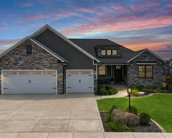 LUXURY LIVING IN THE PRESERVES OF ST. JOHN