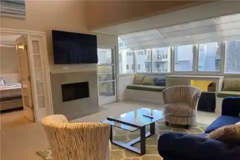 Charming Condo Steps to the Ocean
