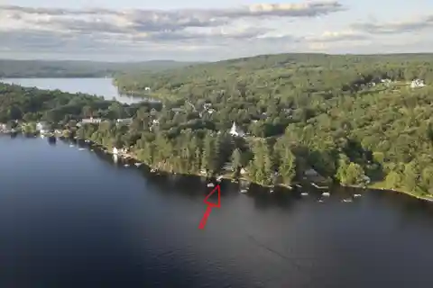New Lake House Built to the Highest Standards
