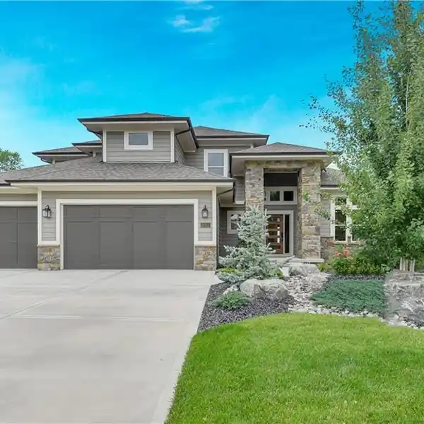 STUNNING CUSTOM HOME WITH POOL