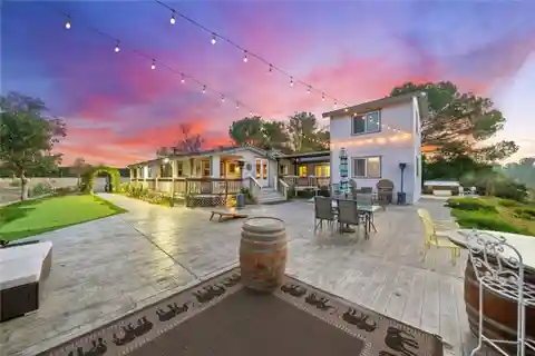 Hilltop Haven in Wine Country