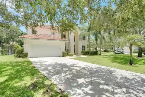 Beautifully Maintained Residence in Egret Landing