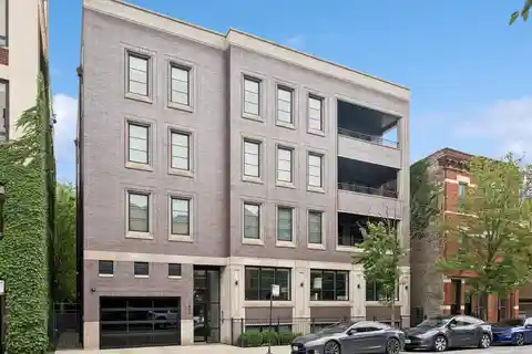 The Height of Luxury Living in the Heart of Lincoln Park